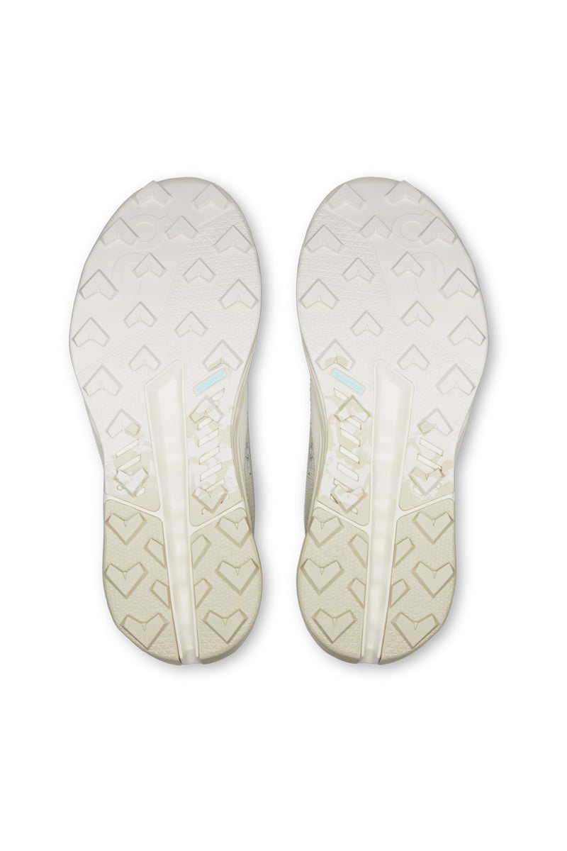 Ghost/Ivory