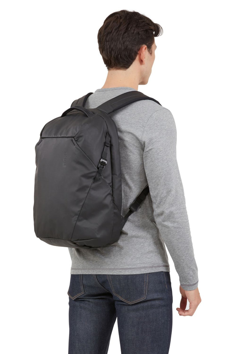 Mochila Thule Tact 21l
